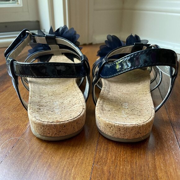 Lands' End Sz 5 Navy Blue Arabella Flower Sandals - Picture 4 of 8